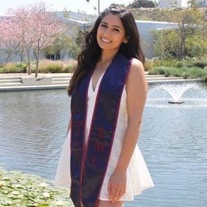 Meet your Posher, Daniella